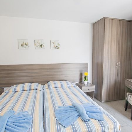 Merab Napa Suites Ayia Napa Bagian luar foto